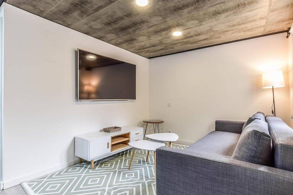 Apartamento entero, Lofts Business Bernabéu 4  De Alquiler Temporal in Tetuán (desambiguación), Madrid