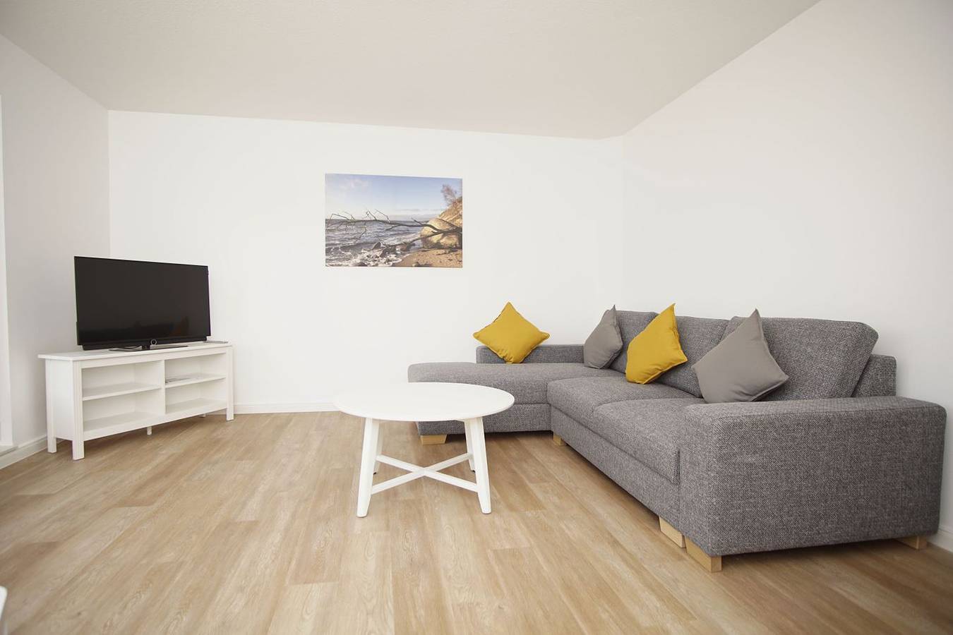 Ganze Wohnung, Ferienwohnung mit Terrasse in ruhiger Lage - Haus Südperd Fewo Dünenrose in Thiessow, Mönchgut