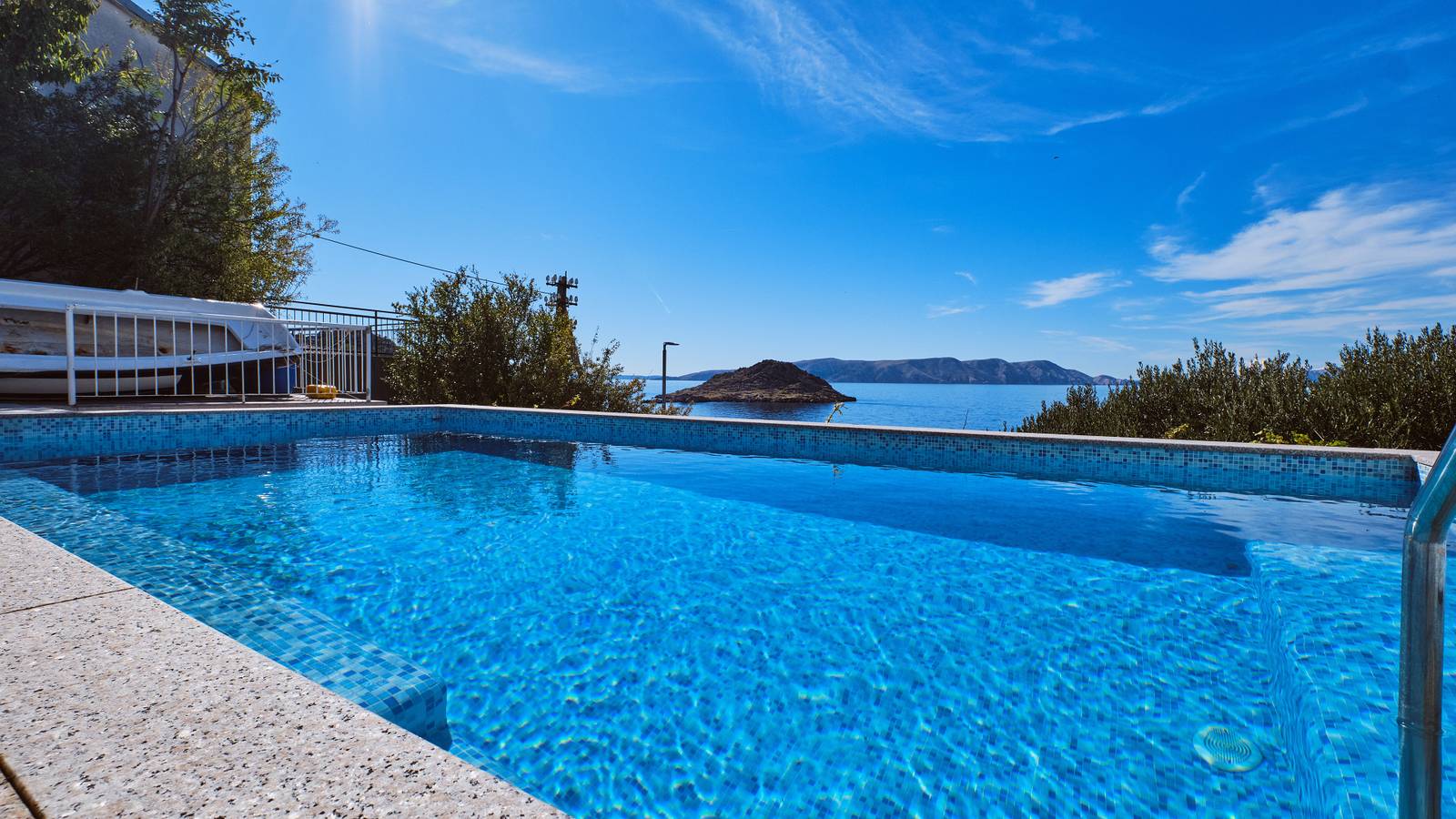 Ganze Wohnung, Apartman Arnia pool&beachfront by Villas Guide in Sveti Juraj, Naturpark Velebit