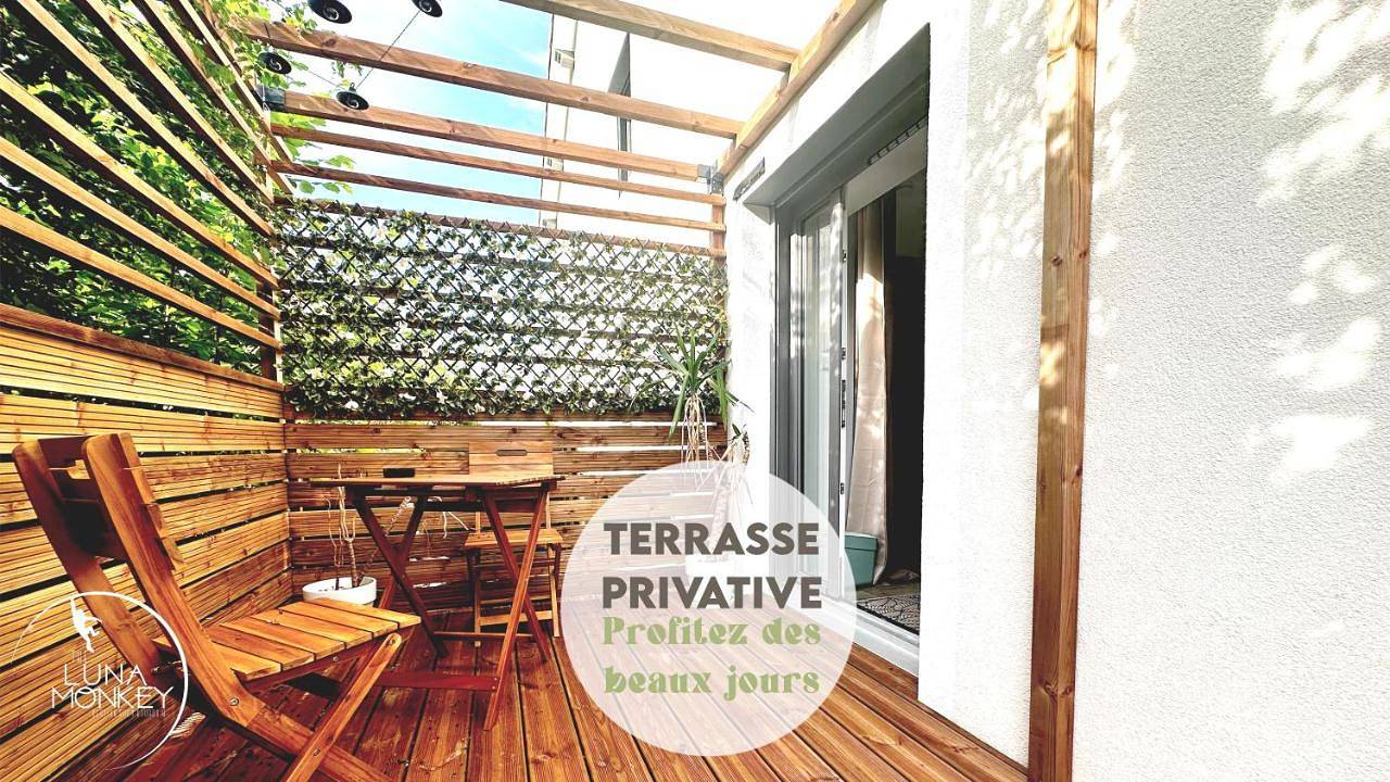 Luna Monkey, Chambre & Terrasse privée, Bourgoin Centre in Bourgoin-Jallieu, Région de La Tour-du-Pin