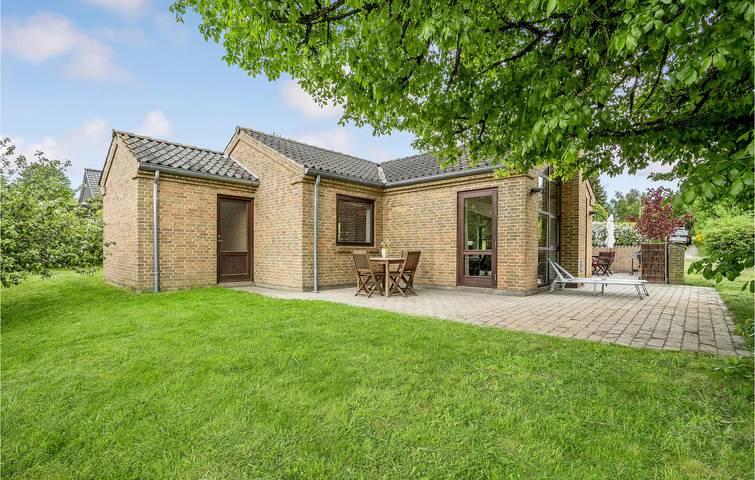 Ferienhaus für 6 Personen, mit Terrasse und Whirlpool in Lyngsbæk Strand