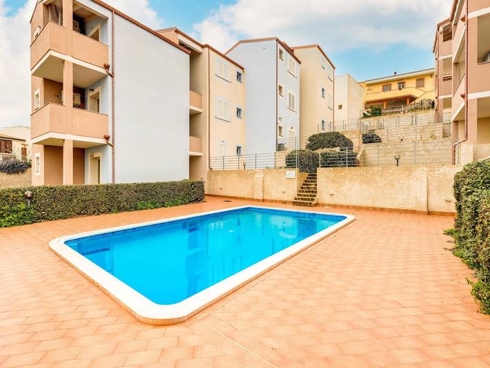 Ferienwohnung für 4 Personen, mit Pool und Terrasse, mit Haustier