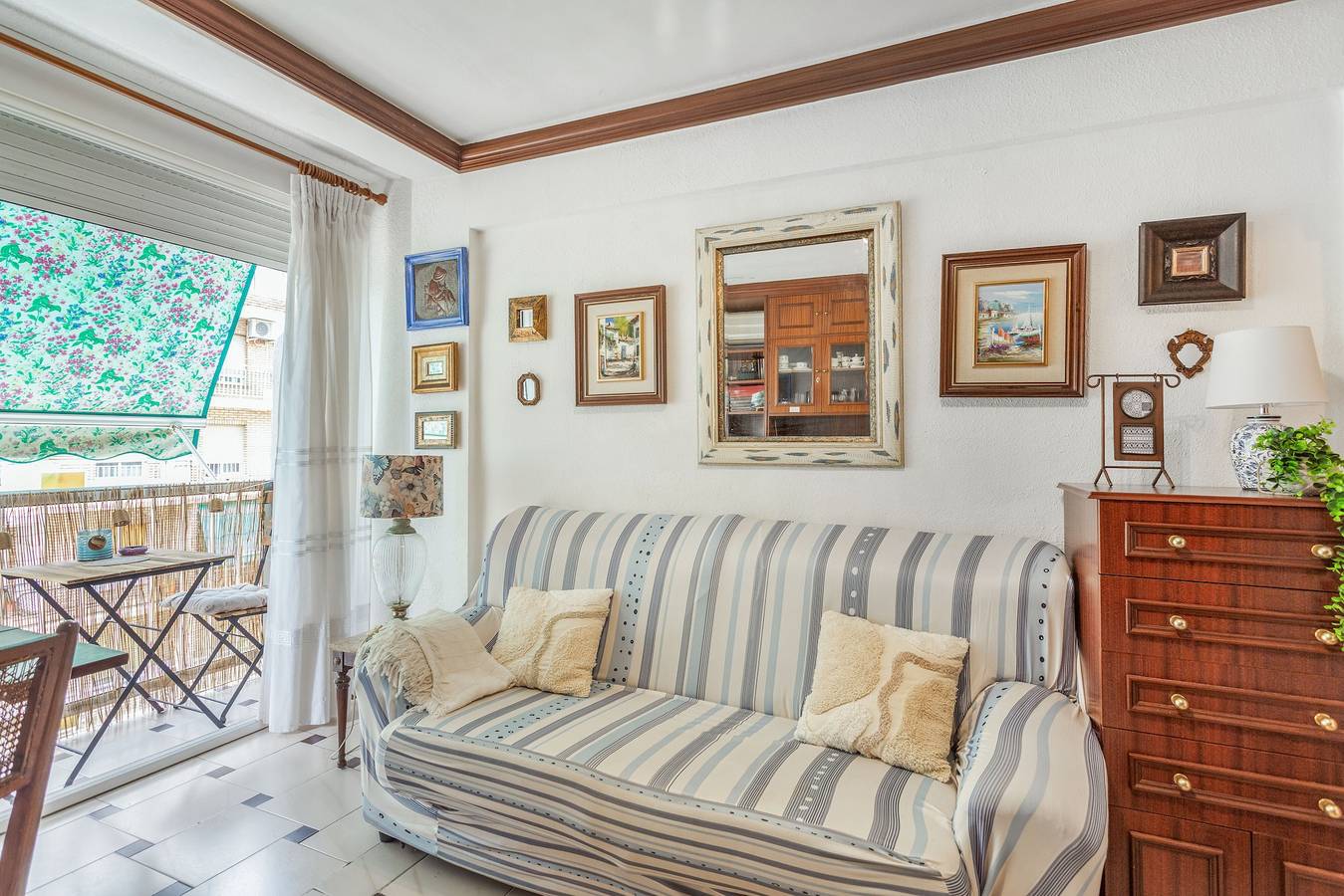 Apartamento entero, Apartamento 'Playa a los Pies del Castillo' con vistas al mar, Wi-Fi y aire acondicionado in Platja de Sant Antoni (Cullera), Cullera
