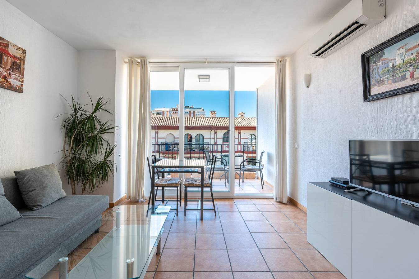 Apartamento entero, Apartamento Vacacional en el Centro de Fuengirola con Balcón, Aire Acondicionado y Wi-Fi in Fuengirola Centre, Fuengirola