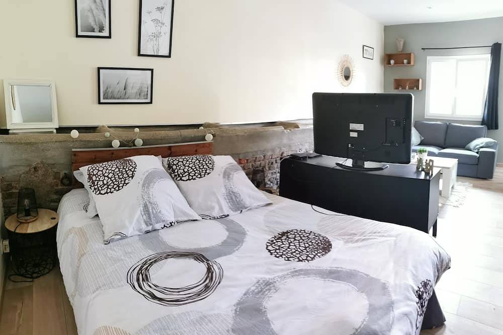 Appartement entier, Gîte à la campagne dans un corps de ferme sécurisé in Chevincourt, Oise