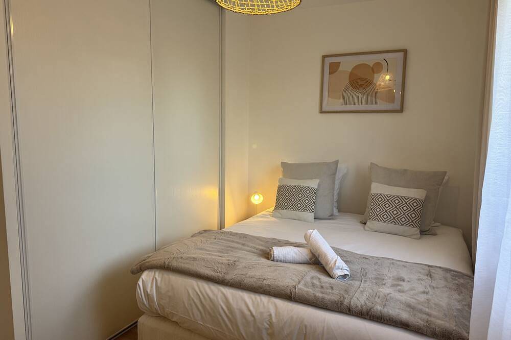 Entire apartment, Dream Life in Paris By Dream Apartments in Chessy, Seine-et-Marne