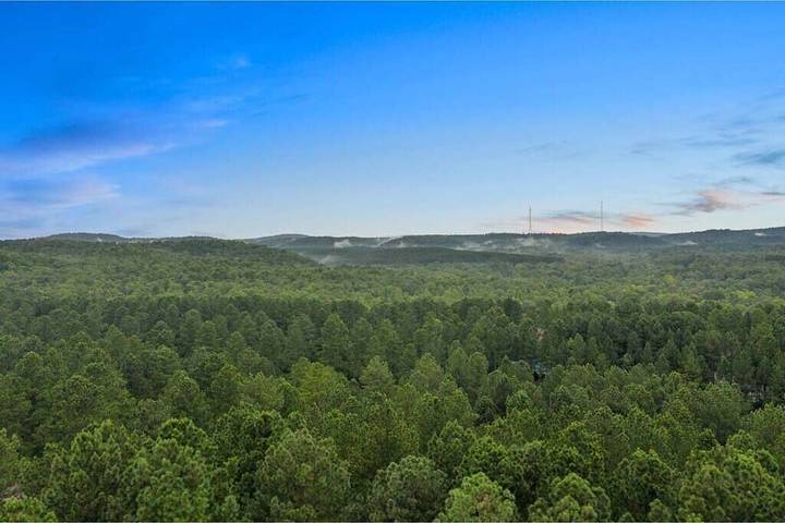 Log cabin for 6 people, with hot tub in Broken Bow