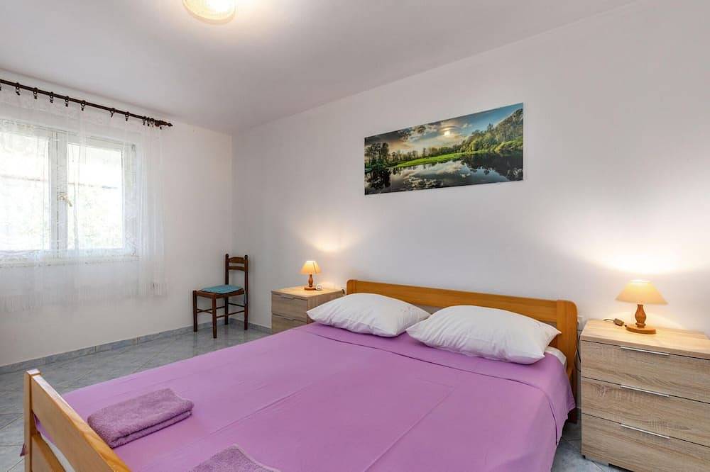 Schönes Haus in Klenovica mit Wlan in Klenovica, Primorje-Gorski Kotar