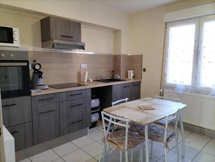 Gîte pour 5 personnes, avec Balcon ainsi que Terrasse et Vue à Sochaux (Doubs)