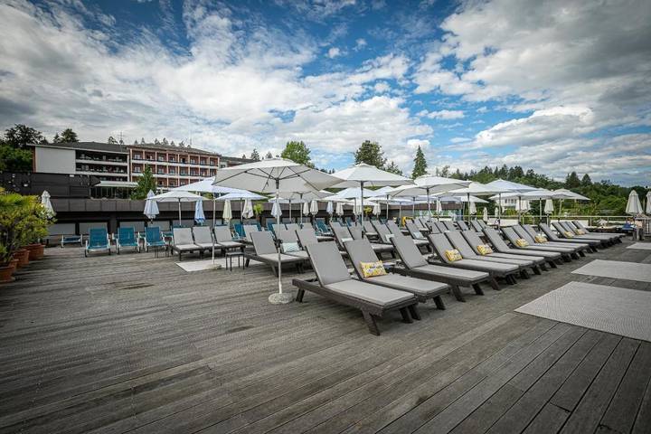 Hotel für 4 Personen, mit Whirlpool und Sauna sowie Pool und Garten, mit Haustier in Velden am Wörther See