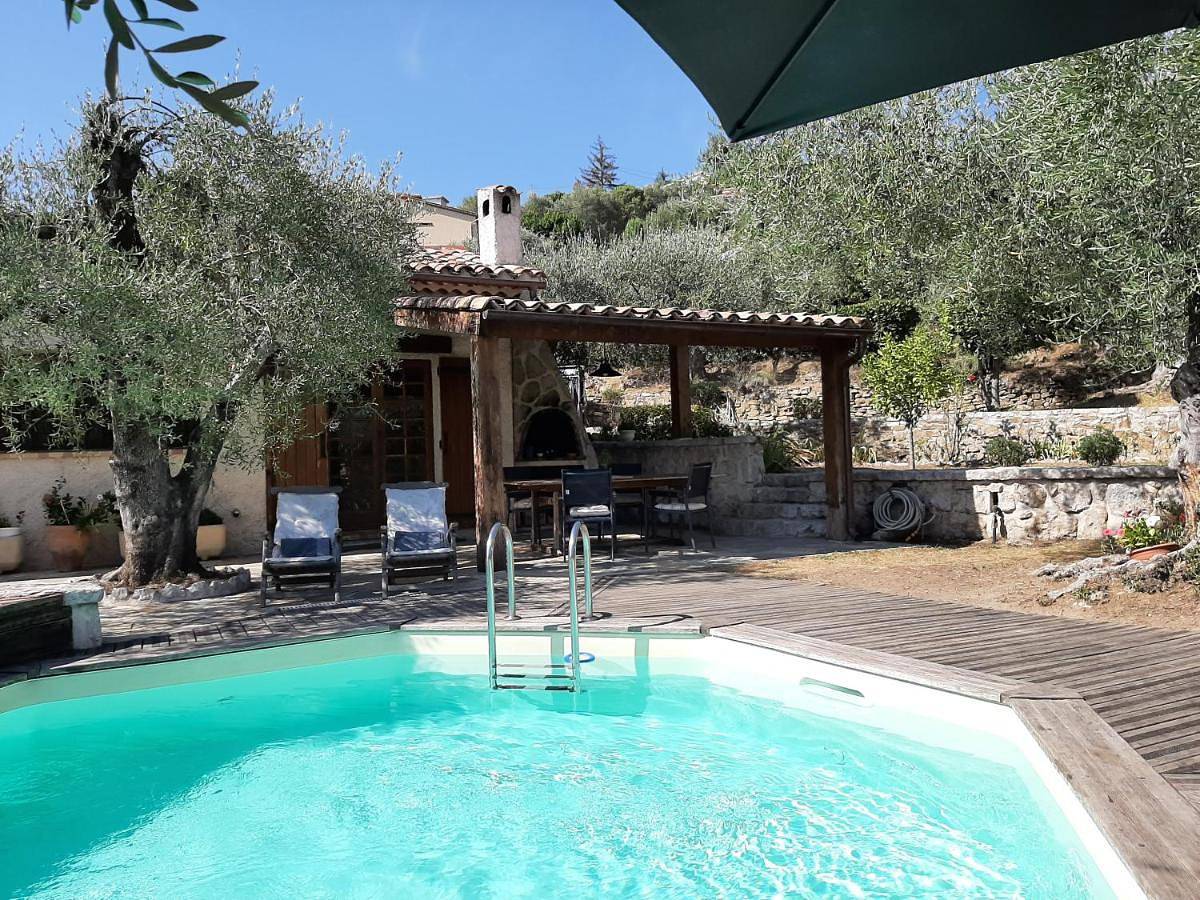 Maison de vacances avec piscine in Berre-les-Alpes, Côte méditerranéenne (France)