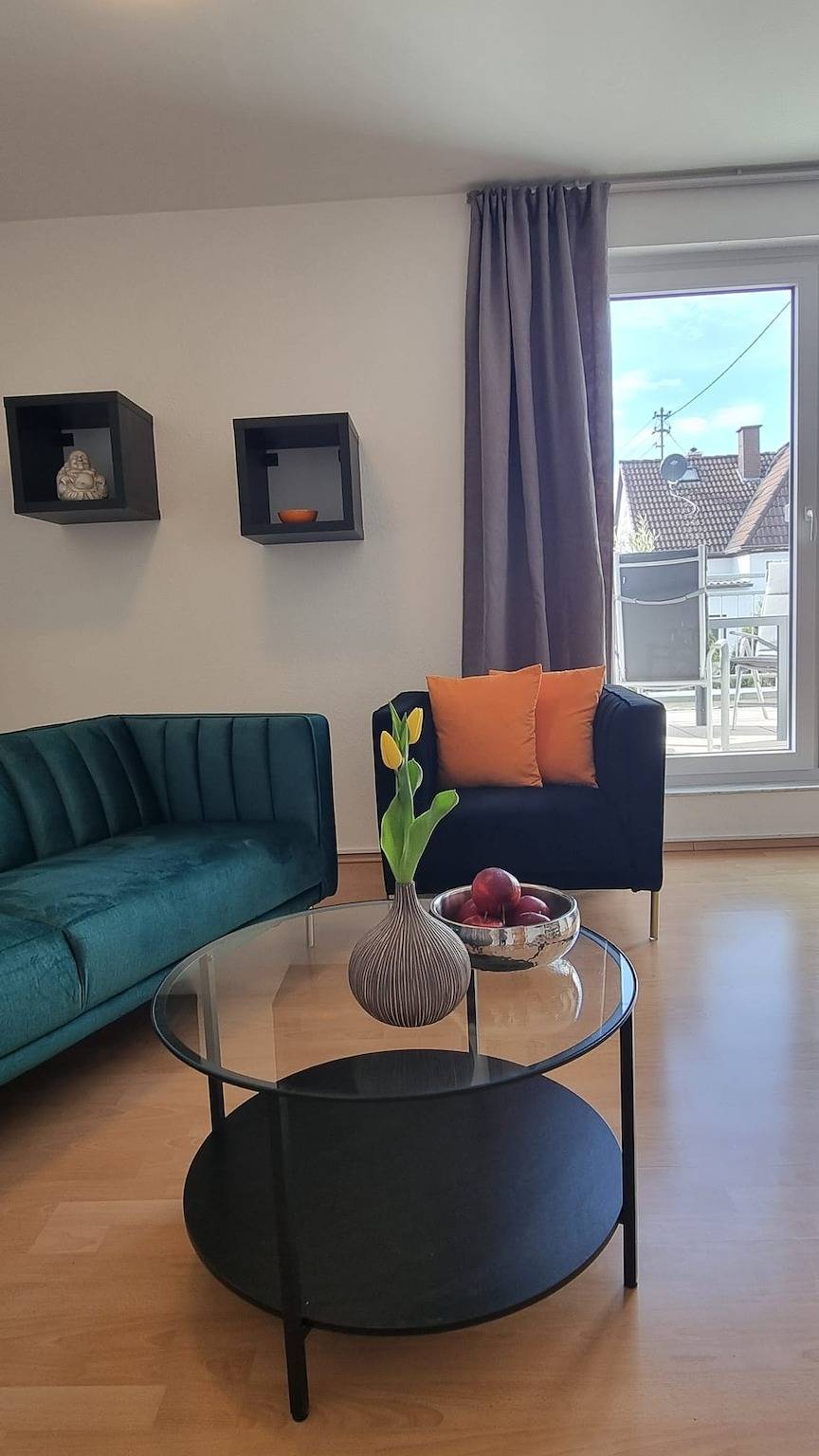 Geheel vakantieappartement, Citynahe Ferienwohnung für 3 Personen I Wlan I Parkplatz in Bezirk Halberg, Saarbrücken