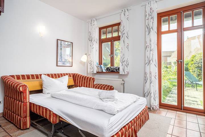 Ferienhaus für 4 Personen, mit Terrasse und Garten in Wustrow - 2