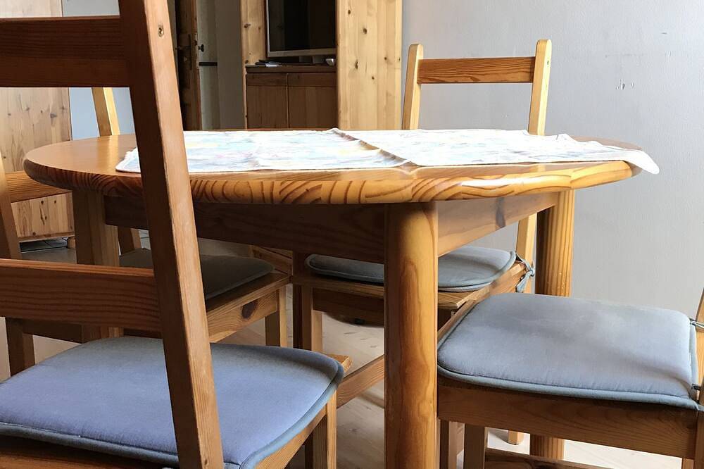 Ganze Wohnung, Gemütliche 24qm Ferienwohnung, kostenfreies Parken und Wlan, auf Anfrage Haustiere erlaubt in Nordheim am Main, Fränkisches Weinland