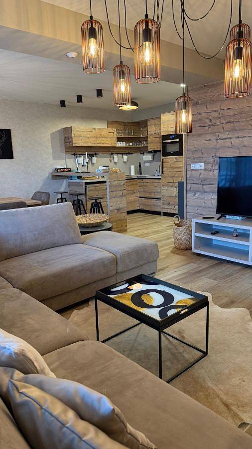 Ferienwohnung für 4 Personen, mit Ausblick und Terrasse in Donovaly