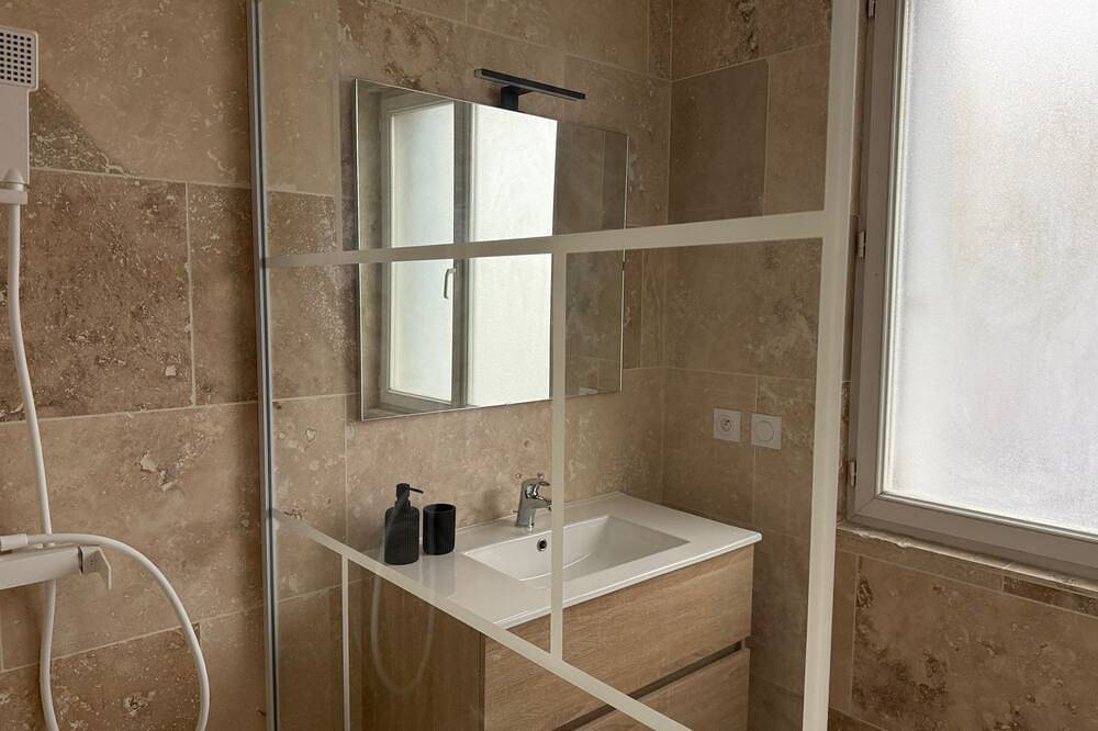 Entire apartment, Le Prestige - T2 New and Fitted in Évreux, Évreux region