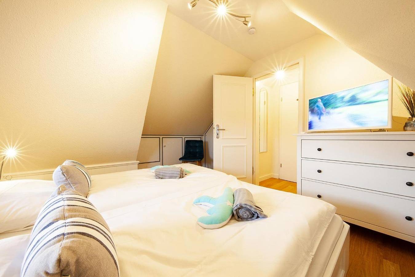 Ganze Wohnung, Helle 3-Zimmerwohnung mit ca. 55m², für bis zu 4 Personen. in Wenningstedt, Sylt