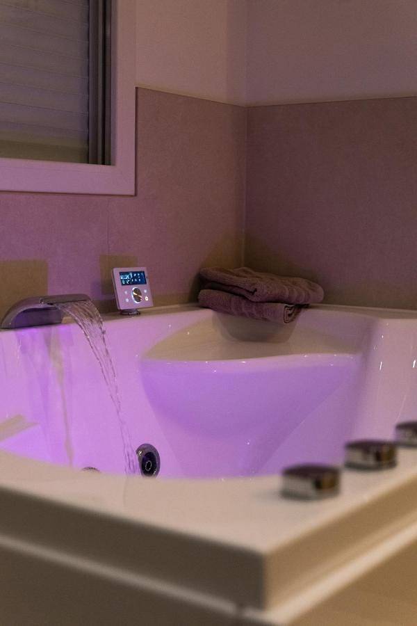 Gîte pour 2 personnes, avec jacuzzi à Moulins - 2