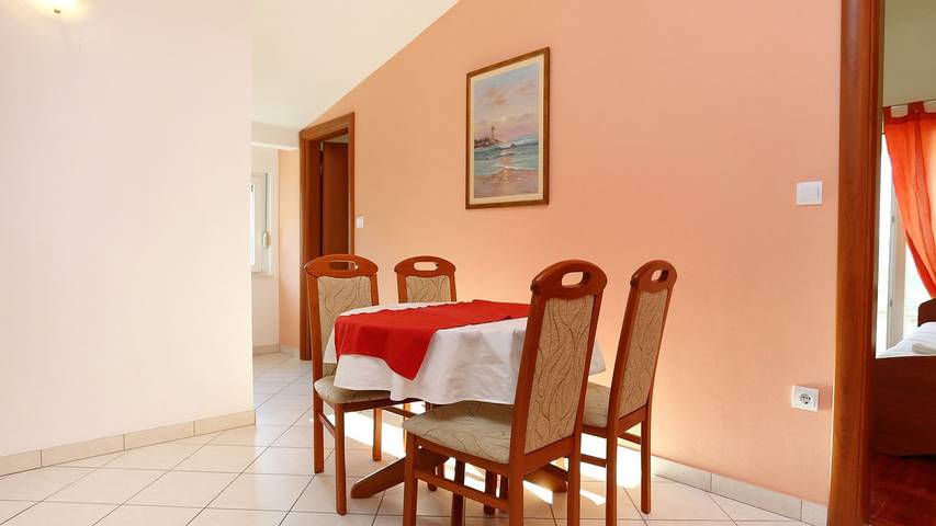 Ferienwohnung für 4 Personen, mit Terrasse in Pisak - 2