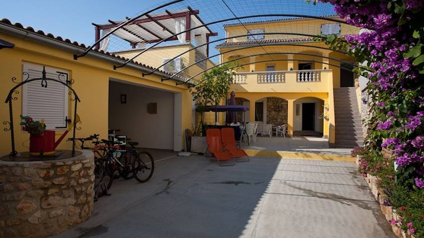 Ferienwohnung für 7 Personen, mit Terrasse - 1