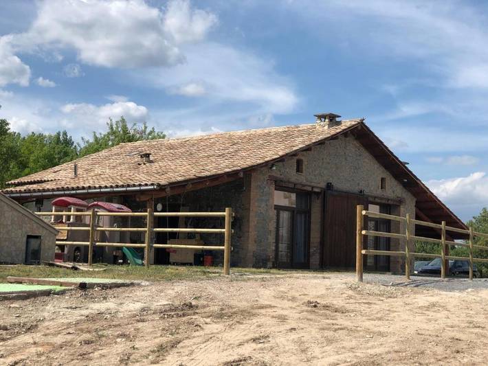 Casa rural para 10 personas, con Balcón y Jacuzzi además de Terraza y Jardín en Osona