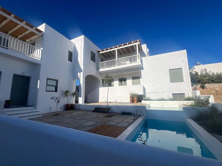 Villa pour 6 personnes, avec terrasse et jardin ainsi que vue et piscine