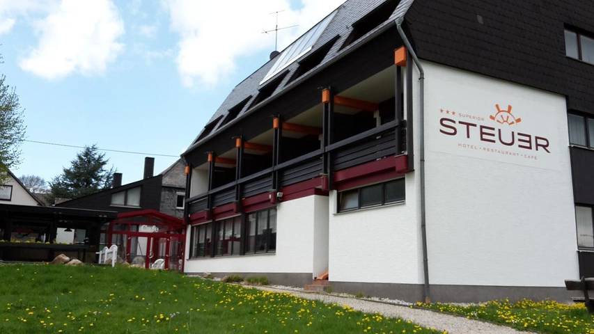 Hotel für 3 Personen, mit Sauna und Seeblick sowie Ausblick und Garten, mit Haustier im Hunsrück - 4