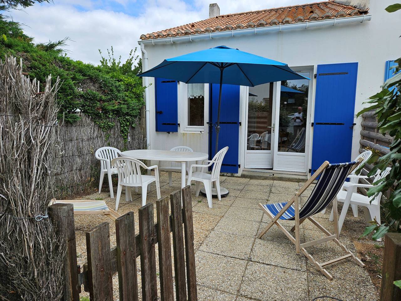 Charmant studio maison à 150m plage, proche forêt et commerce, parking privé, animaux ok in L'Aiguillon-la-Presqu'île, Vendée