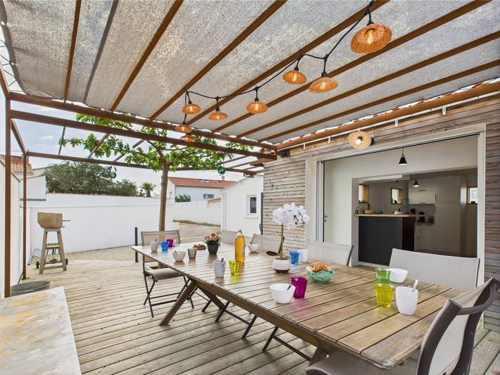 Ferienhaus für 10 Personen, mit Terrasse und Garten - 1