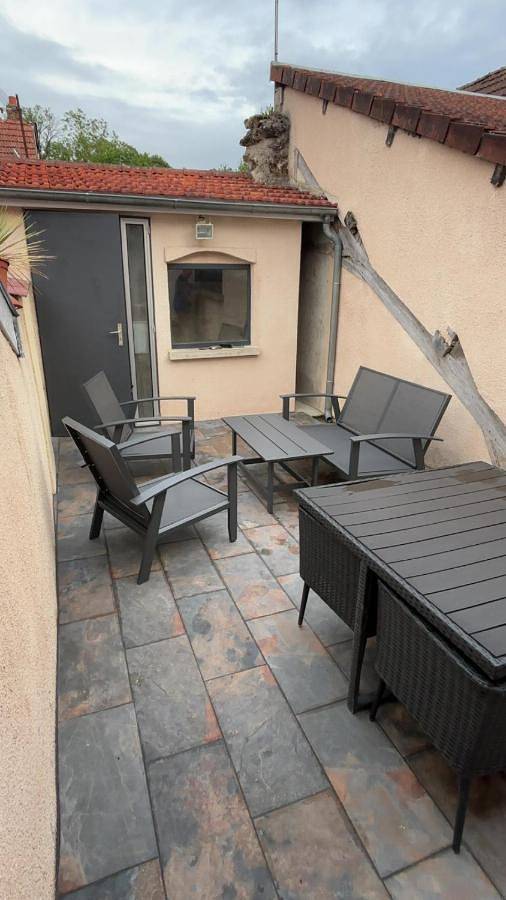 Location de vacances pour 8 personnes, avec jardin et terrasse à Saint-Martin-d'Ablois - 3