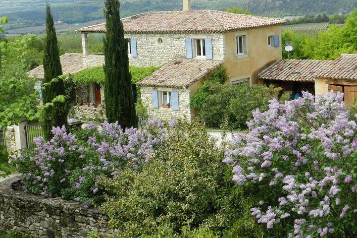 Location de vacances pour 10 personnes, avec Terrasse et Jardin à Chantemerle-lès-Grignan