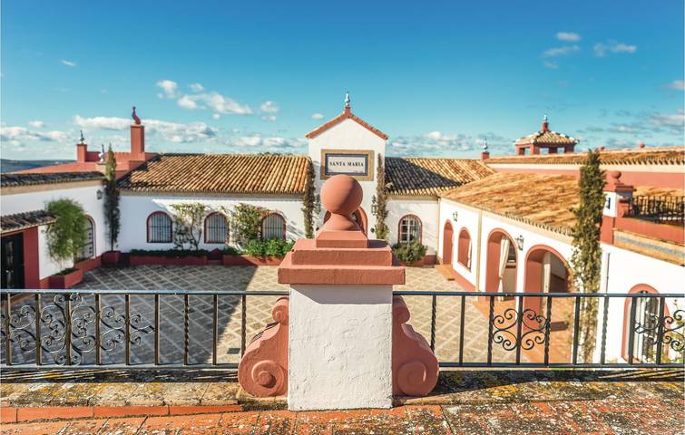 Terrassenwohnung mit Pool in der Nähe von El Garrobo in El Garrobo, Sevilla Provinz