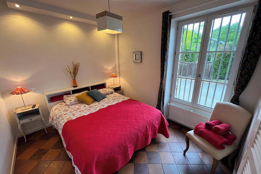 Chez Oscar, maison en pierre en plein cœur de Barbizon in Barbizon, Parc naturel régional du Gâtinais français