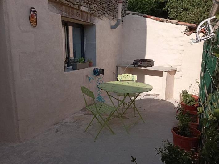 Location de vacances pour 2 personnes, avec jardin et piscine, adapté aux familles dans La Devise - 2