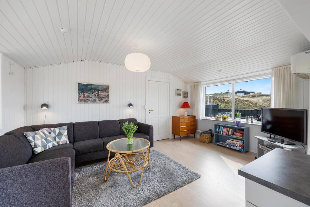 Hyggeligt træsommerhus kun 200 m. fra stranden in Søndervig, Holmsland Klit