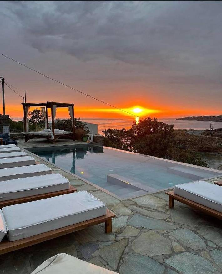 Appart’hôtel pour 4 personnes, avec Balcon et Terrasse ainsi que Jardin et Piscine