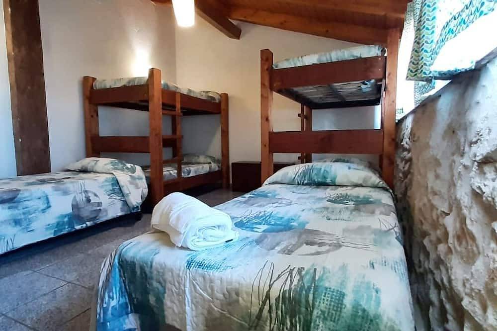 Rural house (full rental) Chasca y Barro for 13 people. in Casas de Ves, La Manchuela