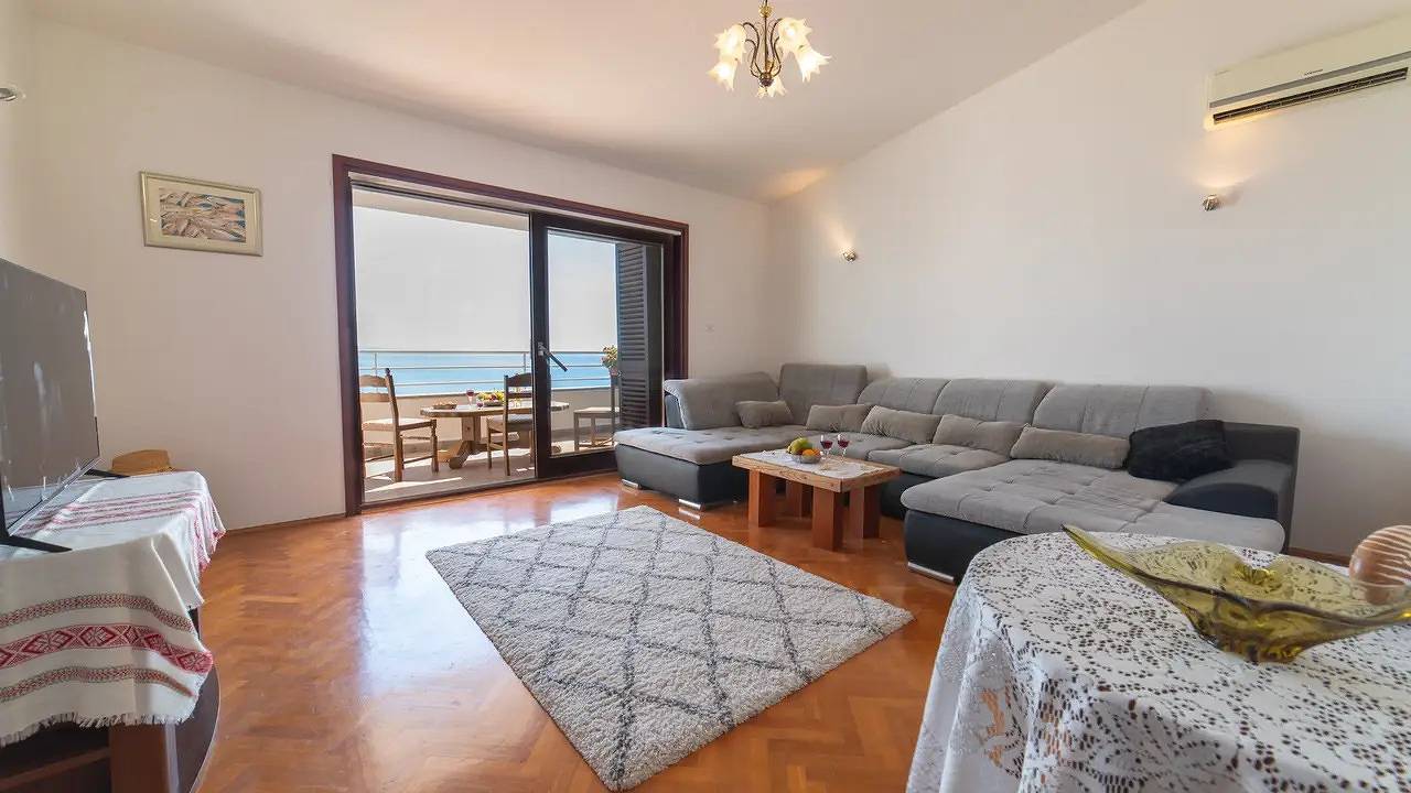 Geheel vakantieappartement, Ferienwohnung für 6 Personen (100 m²) in Split in Split, Split-Dalmatië