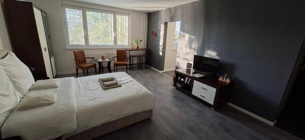 Gîte pour 3 personnes, avec balcon et vue à Prievidza