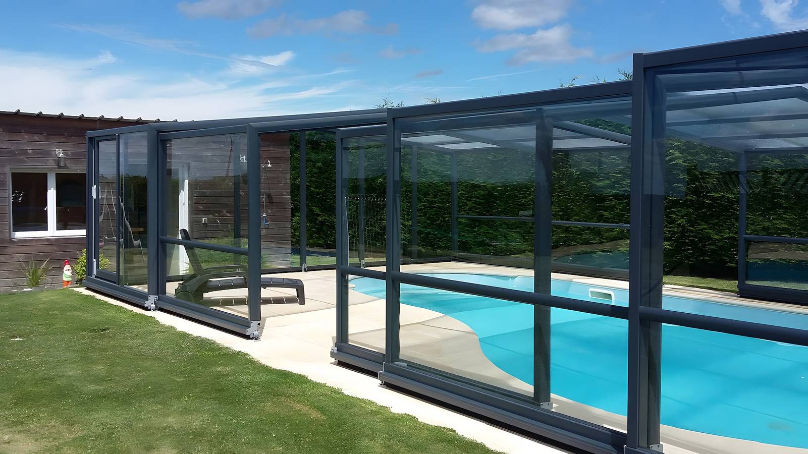 Gîtes des Lacs - Gîte Le Muscat : piscine, sauna et jaccuzzi partagés, terrasse privée et Wi-Fi in Jugon-les-Lacs, Région de Dinan