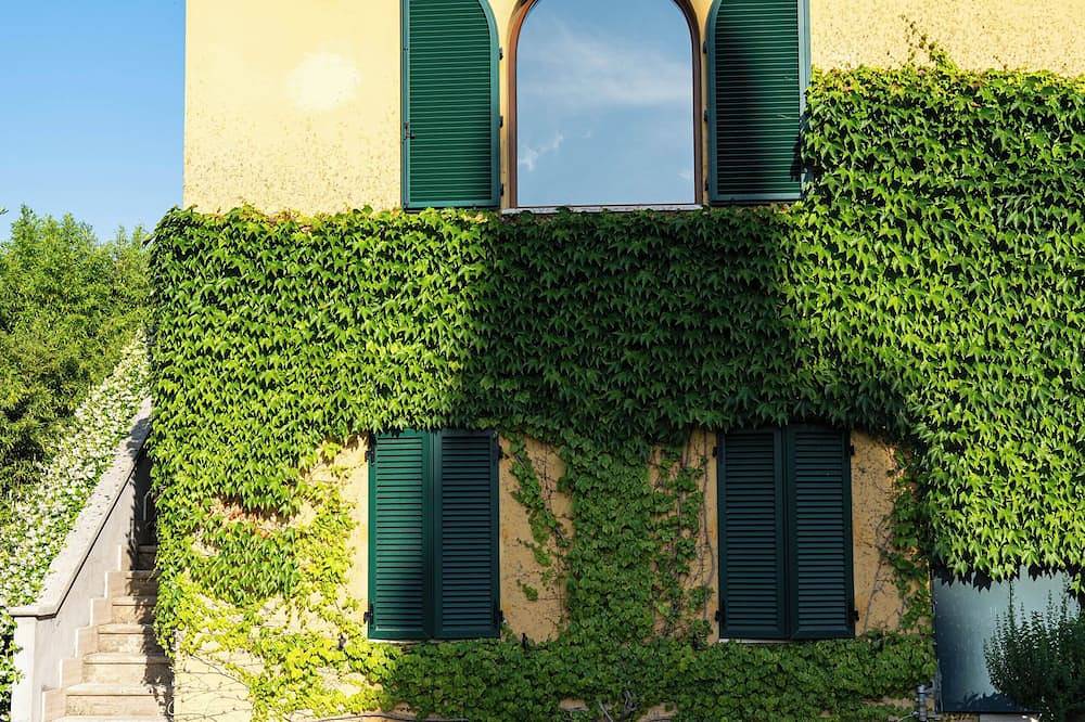 Luxury apartment with pool: dolce vita at 15' on foot from the heart of Siena! in Siena, Siena Province