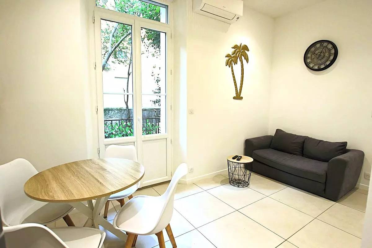 Entire apartment, Apartments for 3 Persons in Cannes, Mediterranean Coast (France)