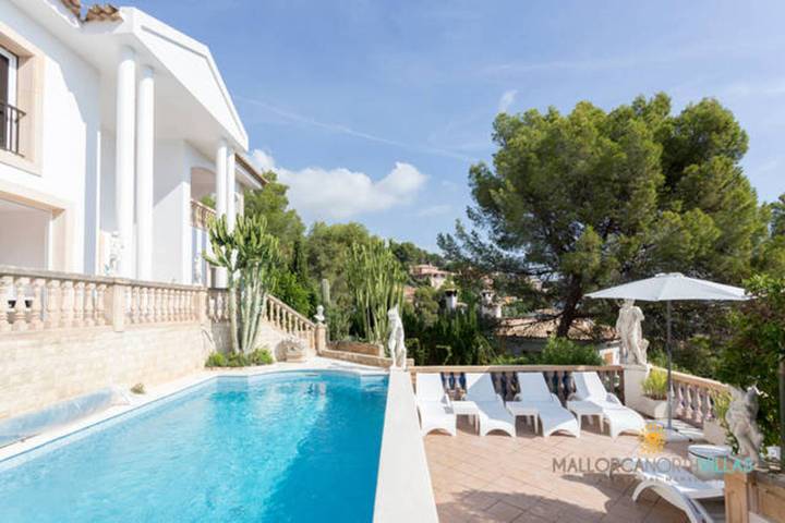 Ferienhaus für 10 Personen, mit Whirlpool und Sauna sowie Garten in Bendinat