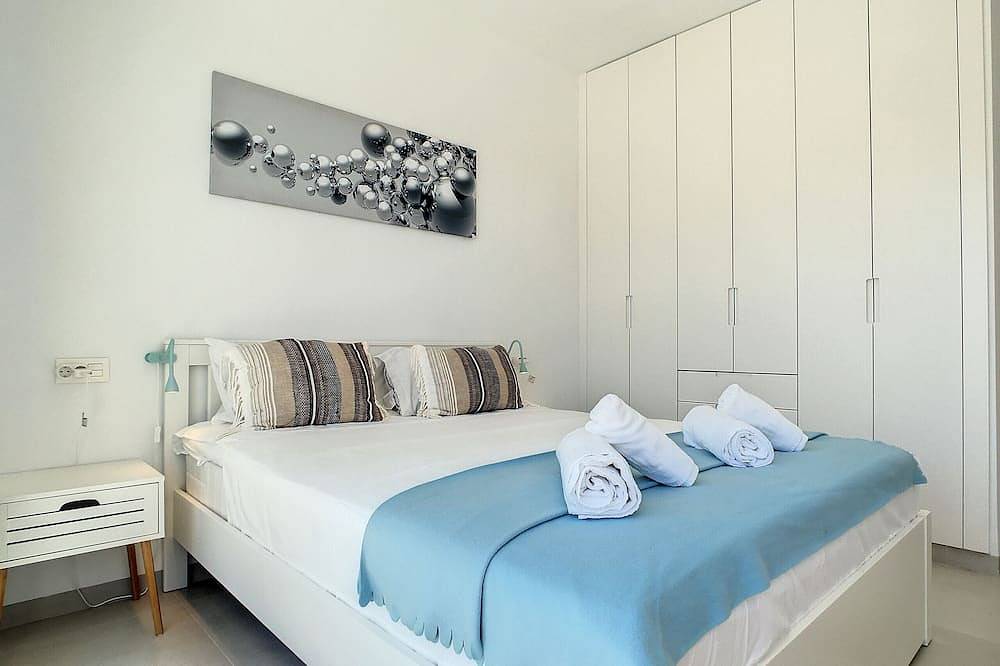 Villa with private pool and roof terrace in Golf Resorts Murcia, San Javier