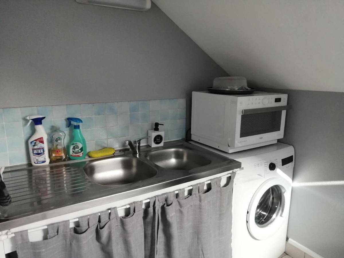 Appartement entier, One-Bedroom Apartment in Doué-la-Fontaine, Vallée de la Loire