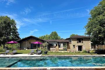 Gîte pour 15 personnes, avec terrasse et jardin dans Arthez-d'Armagnac