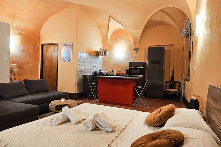 Appartamento intero, Casa Giovanna - Piazza San Michele Central Studio! in Lucca, Provincia di Lucca