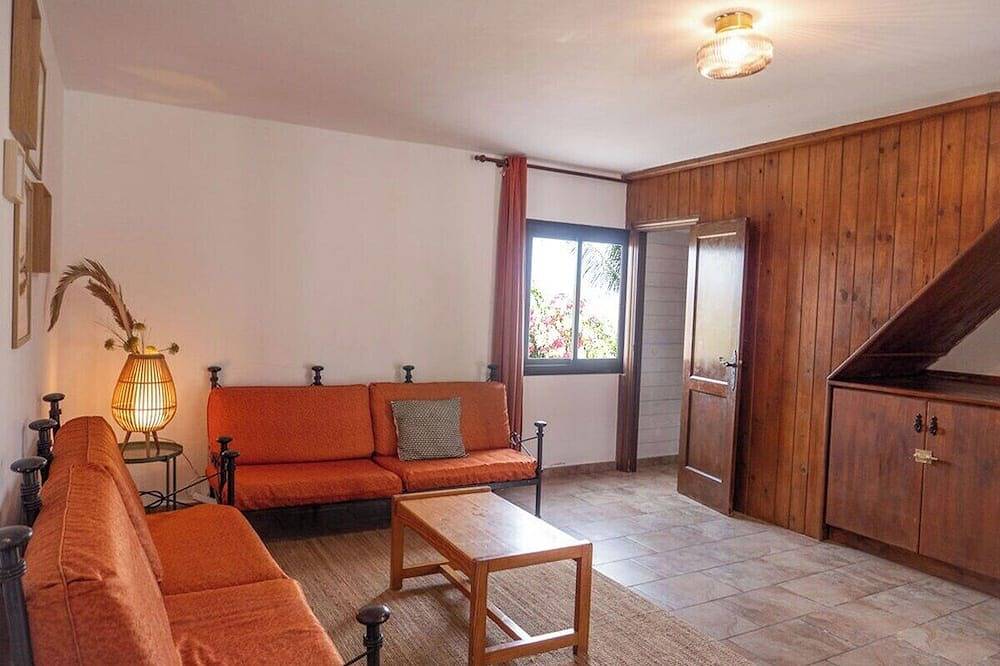Co-Living at Casa Cocolores in Villaverde, La Oliva