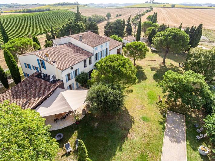 Location de vacances pour 28 personnes, avec Terrasse et Jardin ainsi que Piscine et Vue à Montréal (Lanquedoc-Roussillon) - 2