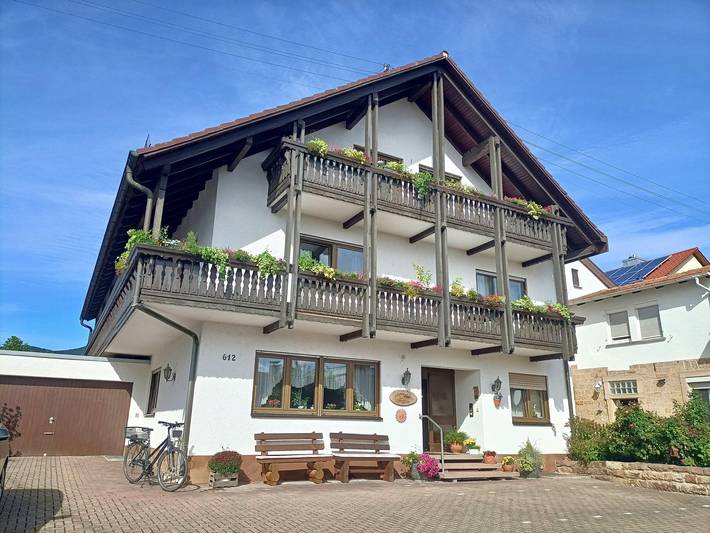 Pension für 3 Personen, mit Balkon in Deutsche Weinstraße